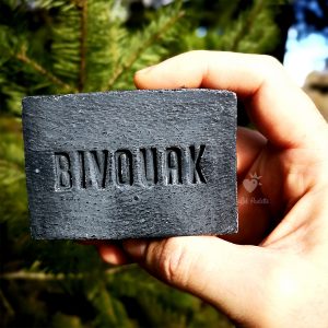 savon surgras au charbon végétal de bivouak